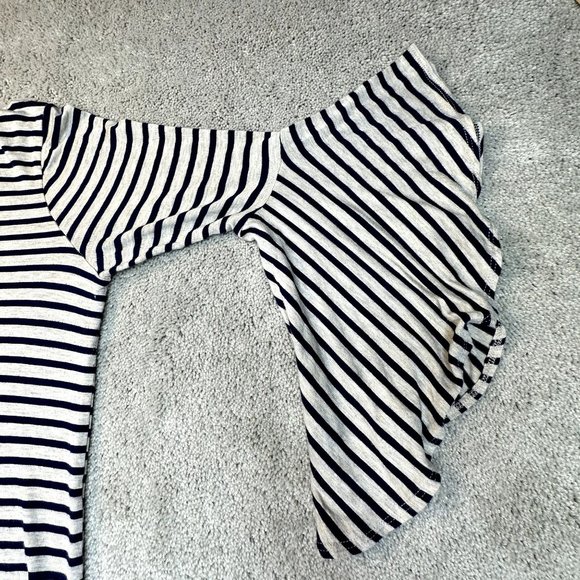 Blue Rain‎ Top with bell sleeves Size large blue and gray Made In USA! - Picture 3 of 8